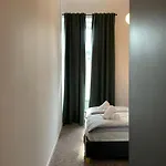 Hostel St 48