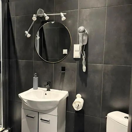 Auberge de jeunesse St 48 *